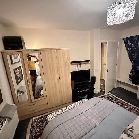 Private Room. In Zone 2 In Cousy Flat London Exterior photo